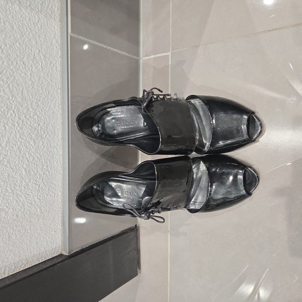 Gucci Patent Leather Pumps Women's Size: 8 | IT 38. (Gucci Clutch NOT Included)